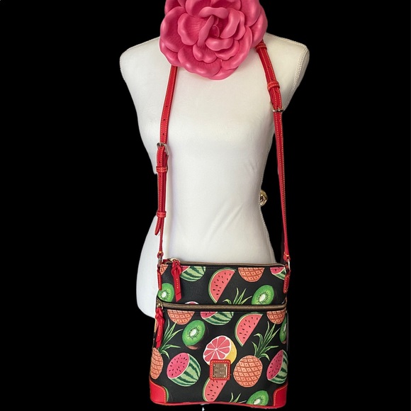 🍊🍉🍍🥝Dooney and Bourke Crossbody - Picture 4 of 9